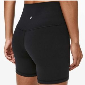 Lululemon - black biker short 6"